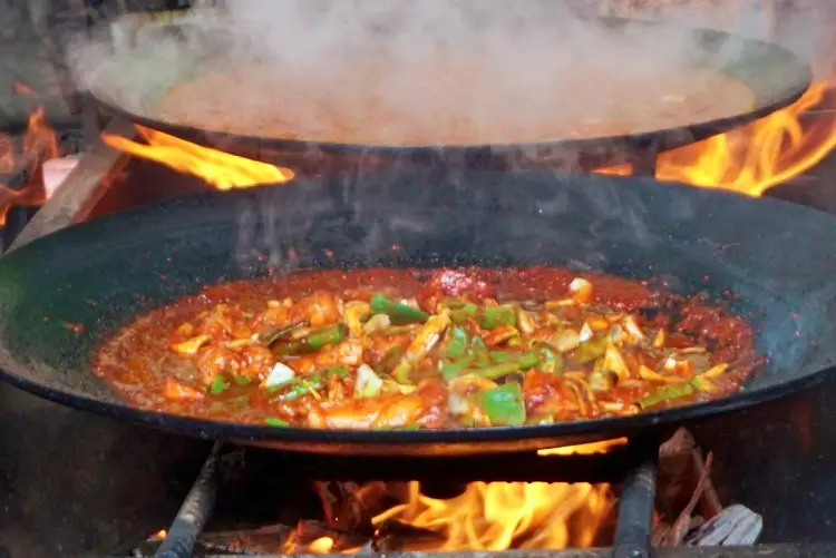 네모세모 닭갈비 맛집 이영자가 선택한 솥뚜껑 닭볶음탕 맛있는 곳