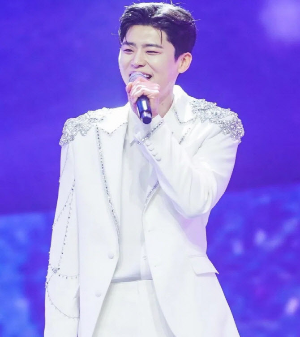 박지현 가수 프로필&amp;#44; 팬카페&amp;#44; 트로트 경력 총정리! 트로트계의 차세대 스타 매력 넘치는 목소리로 대중을 사로잡다 관련 사진 출처: 나무위키