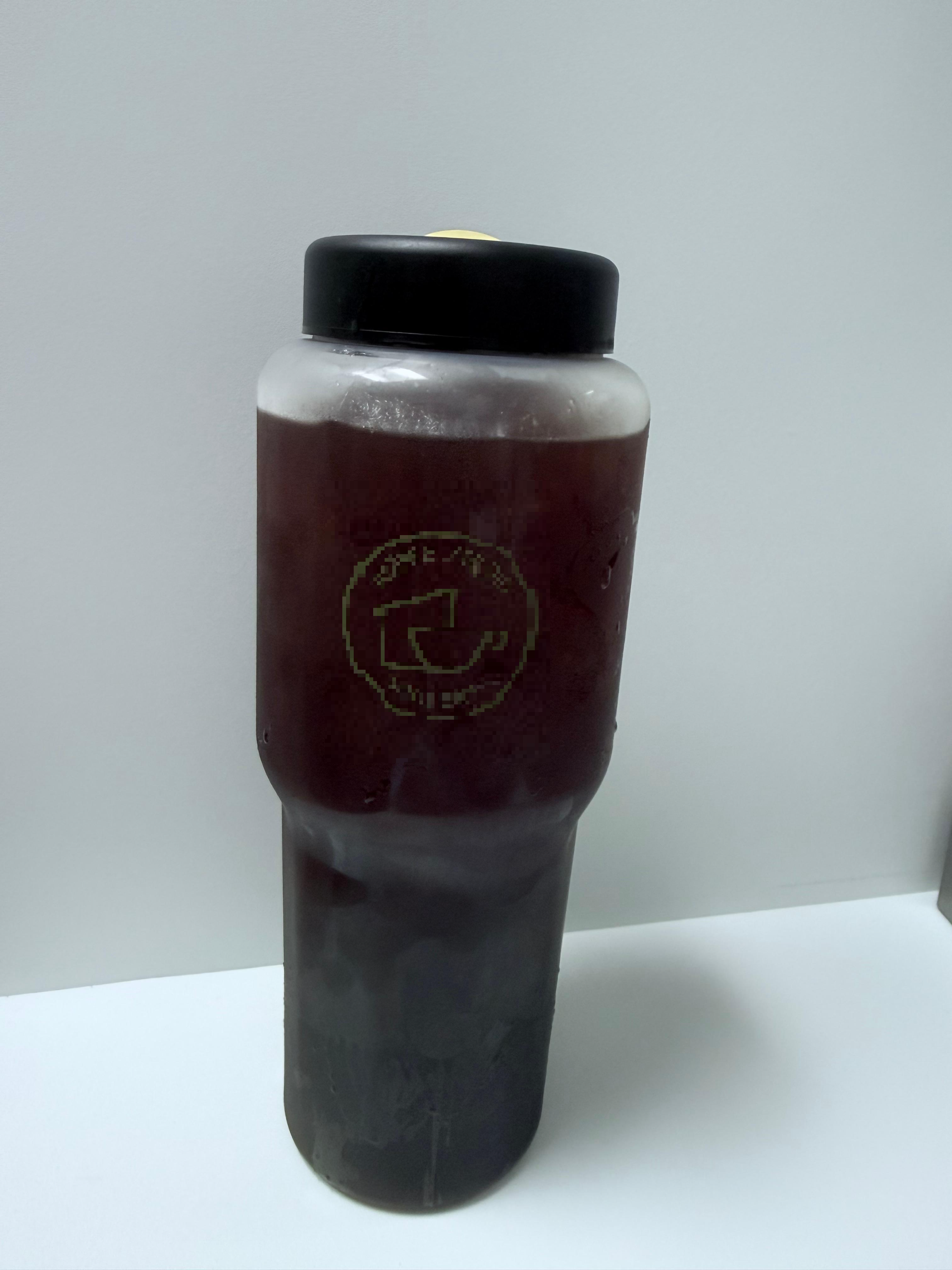 작성자가 즐겨 마시는 1L 보틀 아이스 아메리카노 사진 예시