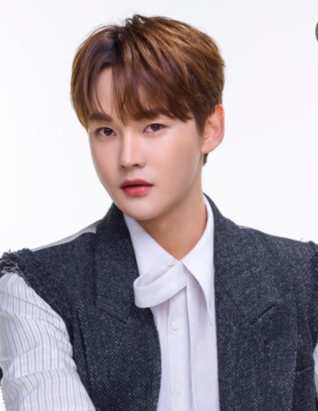 박서진 나이 프로필 가족사 출연 방송 연봉 및 현역가왕2 우승 정보 총정리