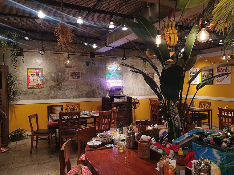 안녕-베트남-실내-분위기