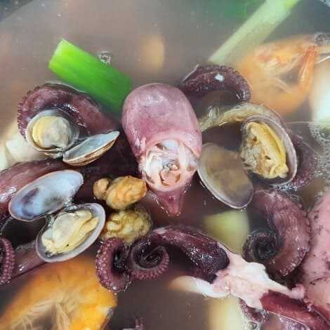 꽃지 해물칼국수