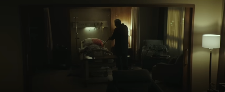 병동에누워있는사람을처단한이성민