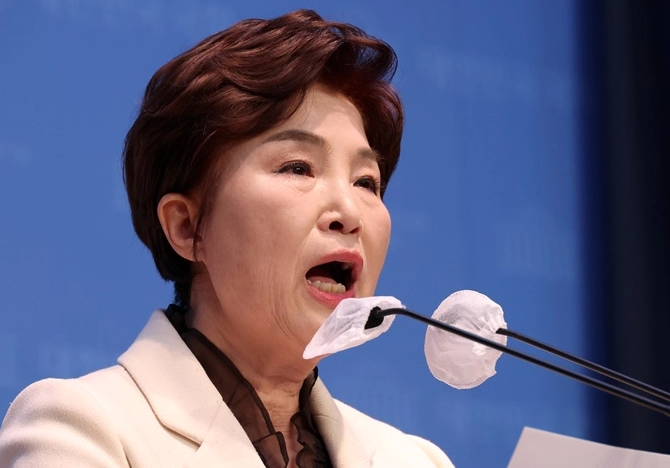 전혜숙 의원 민주당 탈당 배경