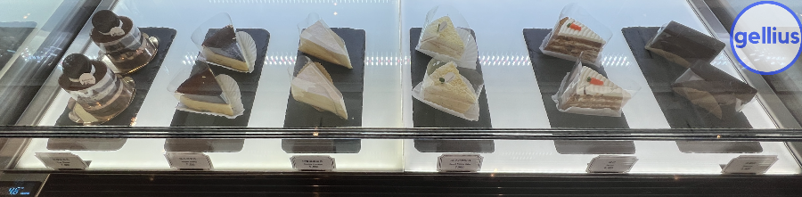 산토리니 조각 케이크