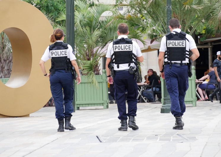 경찰퇴직자 연금 vs 개인연금관련 이미지