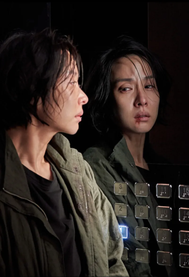 살인자 리포트&#44; 조여정&#44; 정성일&#44; 한국 스릴러 영화&#44; 2025년 영화&#44; 심리 스릴러&#44; 기자와 살인범&#44; 인터뷰 스릴러&#44; 청소년관람불가 영화&#44; 살인자 리포트 리뷰&#44; 살인자 리포트 결말&#44; 살인자 리포트 해석&#44; 살인자 리포트 예매율&#44; 살인자 리포트 조여정 정성일&#44; 연극 같은 영화&#44; 한정된 공간 영화&#44; 두뇌 게임 스릴러&#44; 영화 추천&#44; 한국 범죄 영화