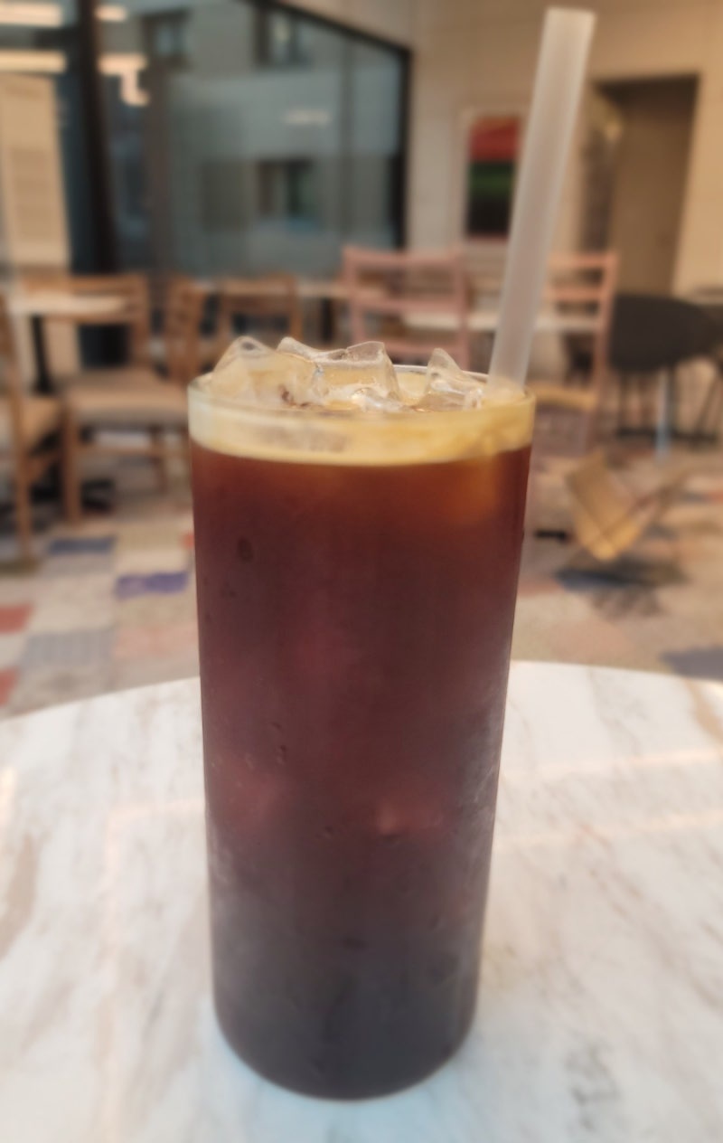 신논현역 카페 프레임 바이로찌 강남역 대형카페