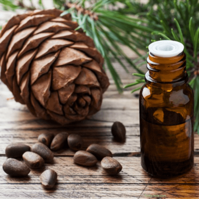 시더우드 (Cedarwood), 시더우드 오일