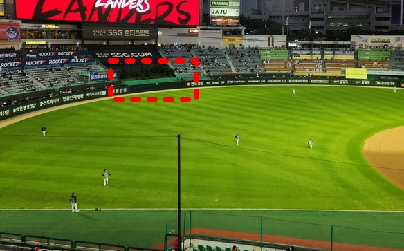 2026 KBO 마운드 뒤 광고 허용 규정 위치 예시 이미지