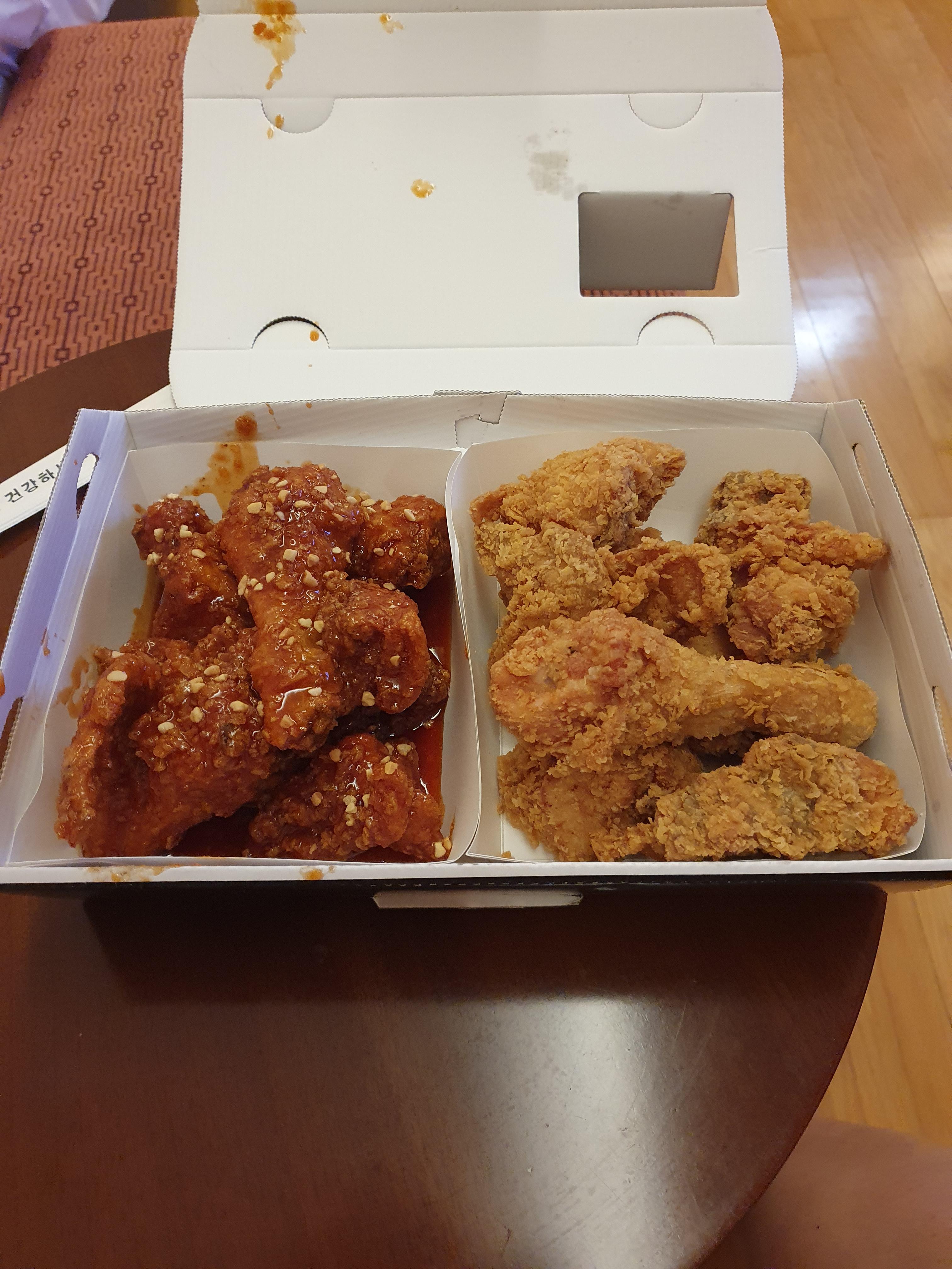 비비큐 치킨 황금올리브 반반 치킨