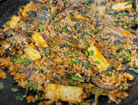 생생정보통 37년 전통 미나리 해물볶음