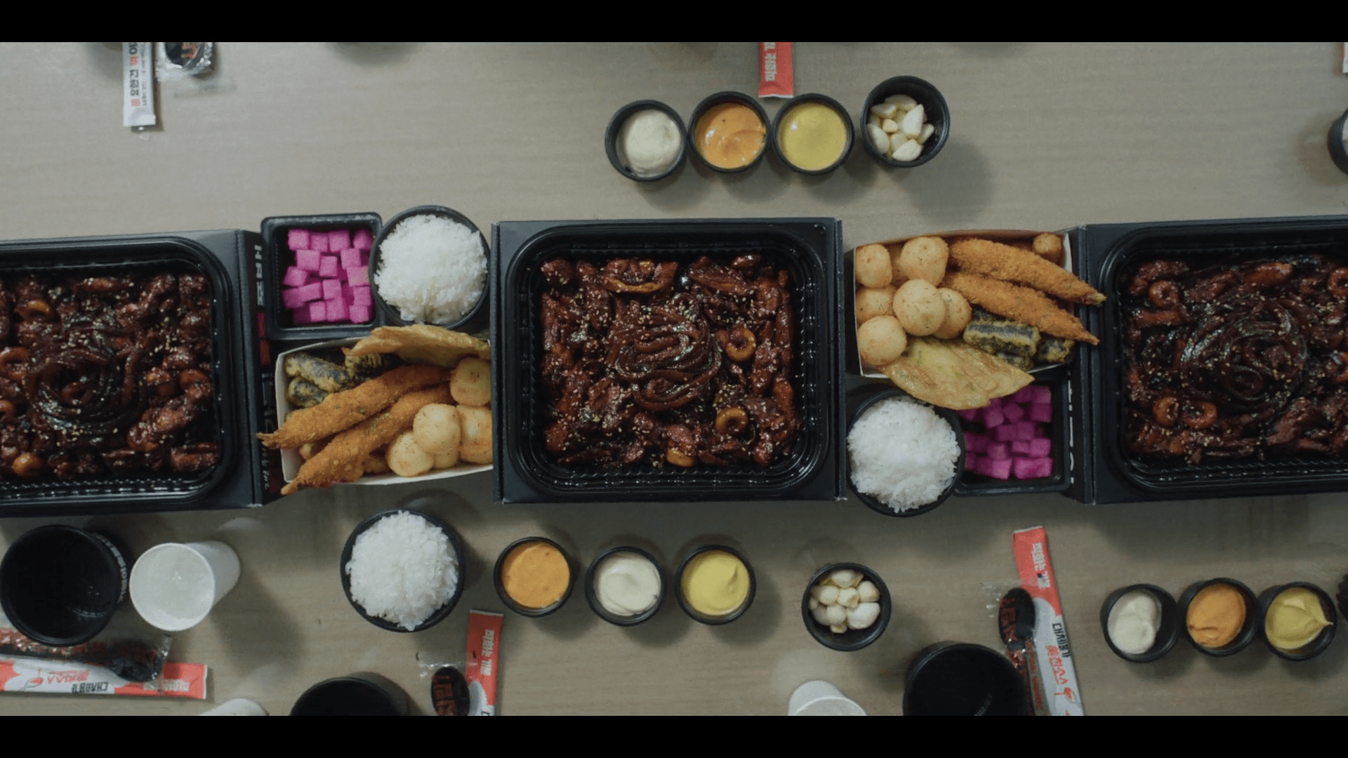 취사병 전설이 되다 7회 달콤하고 매콤한 숯불 향 가득한 치킨을 먹으며 KCTC 훈련의 피로를 사르르 녹이는 장병들