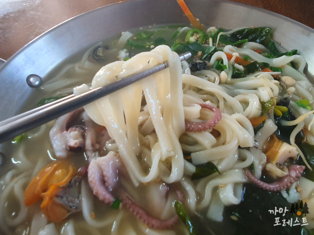 비양도 호돌이 식당 보말이국수