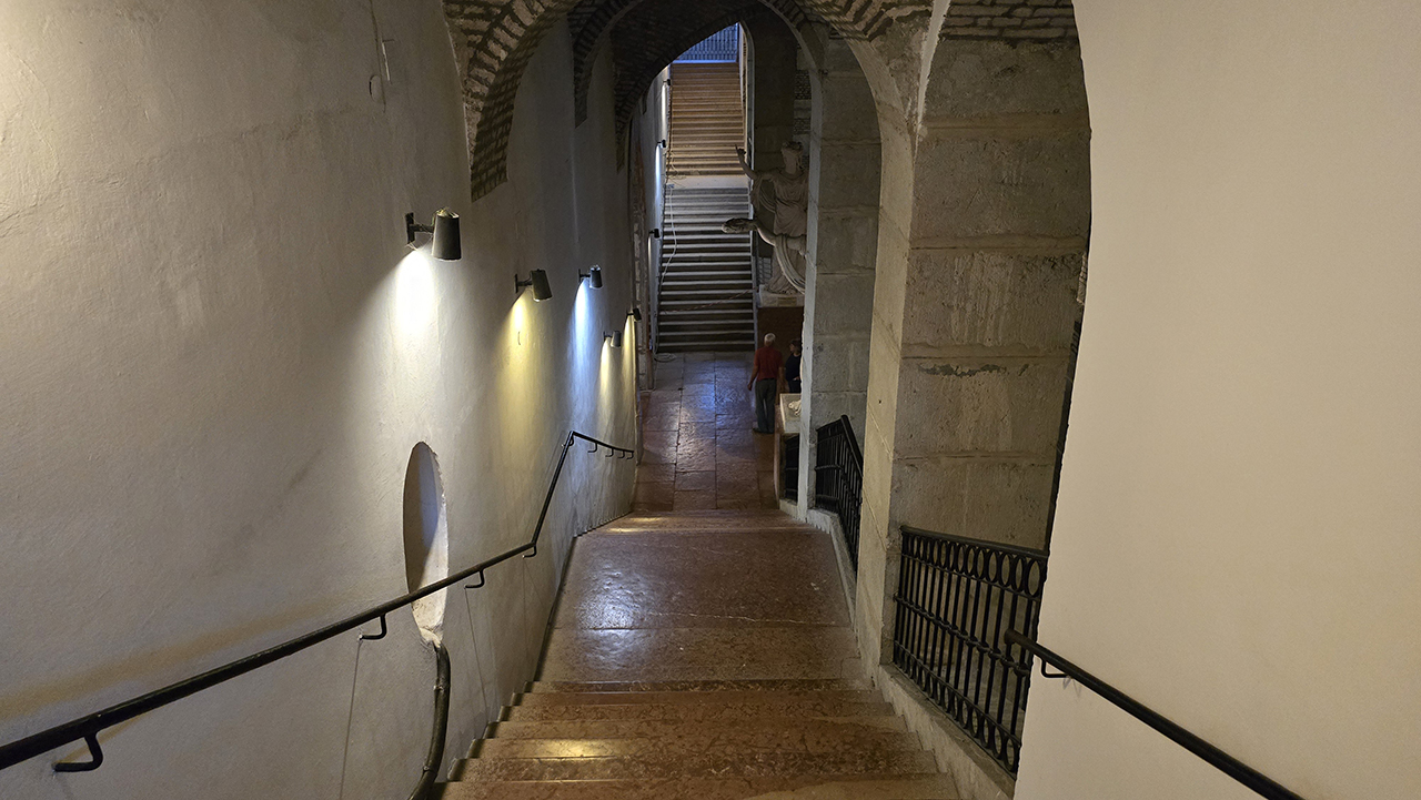 에스테르곰 성당 지하 묘지