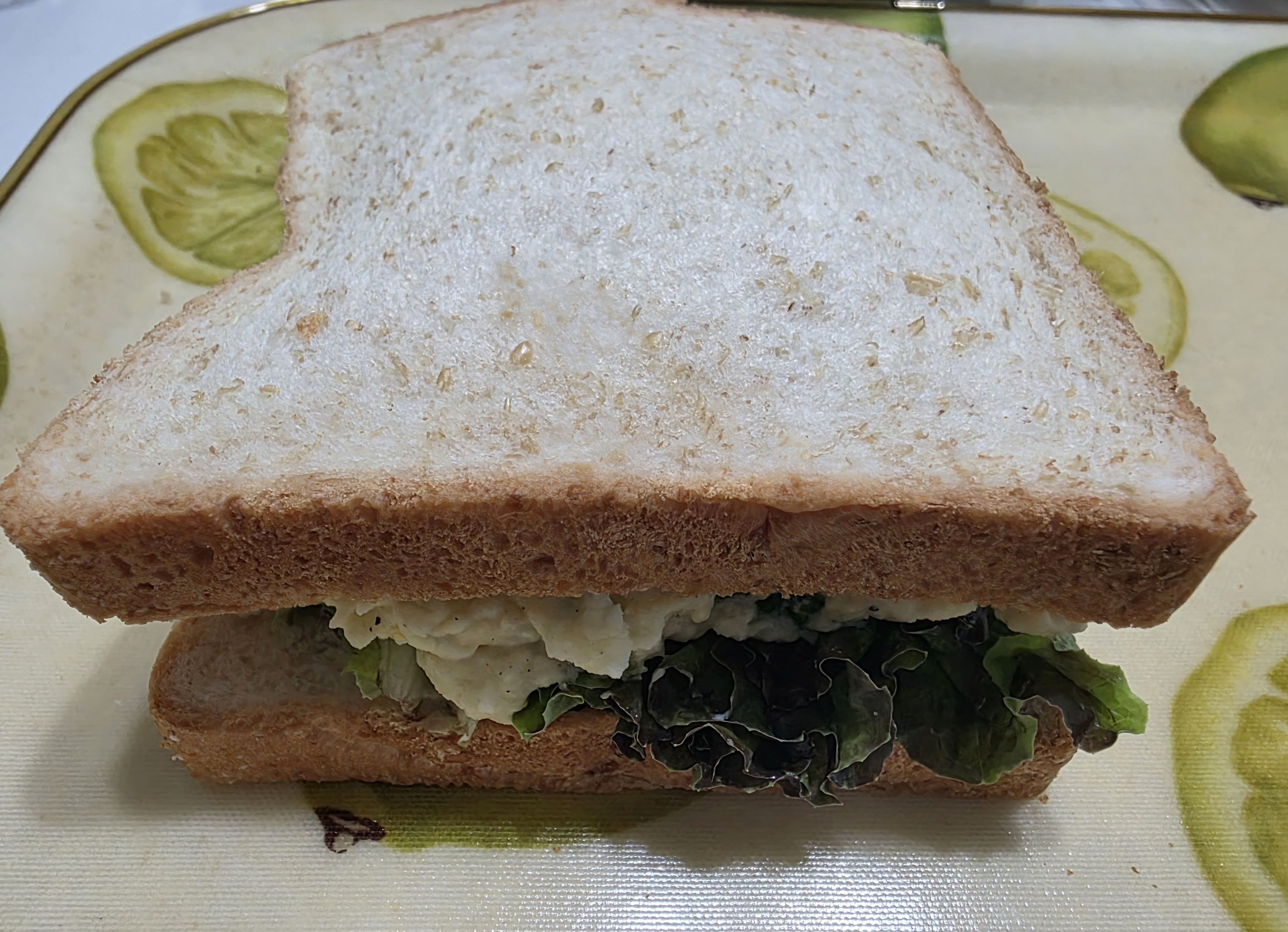 속-재료를-빵에-듬뿍-넣어요.