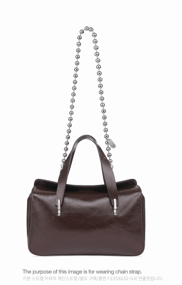 LOEUVRE 루에브르 - Sac de Rue Small 실버 장식 스트랩 착용