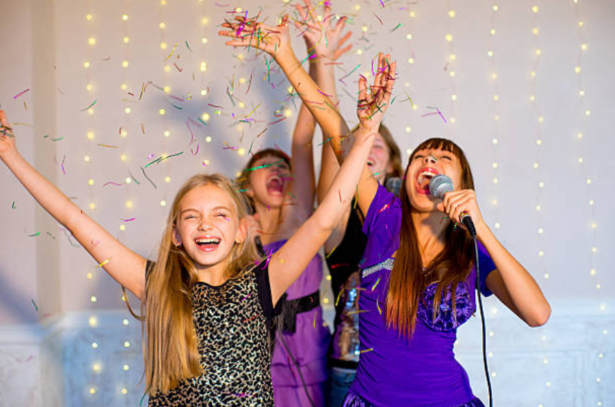 1020세대 음악 감상 관련 사진