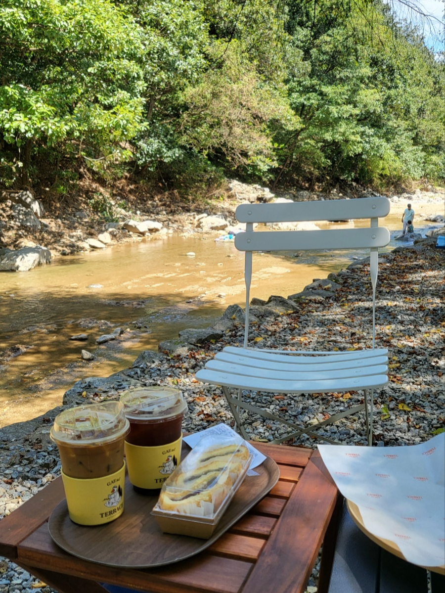 개울테라스 외부자리