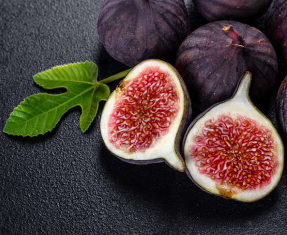 무화과 반 자른 모습