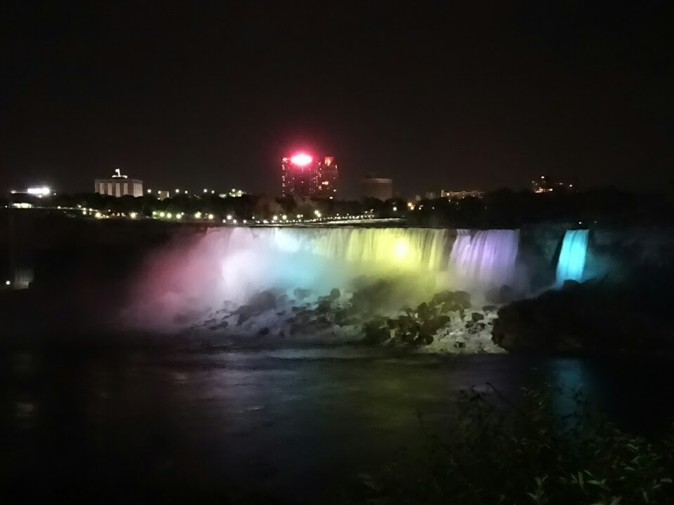 타워호텔에서 본 나야가라폭포야경