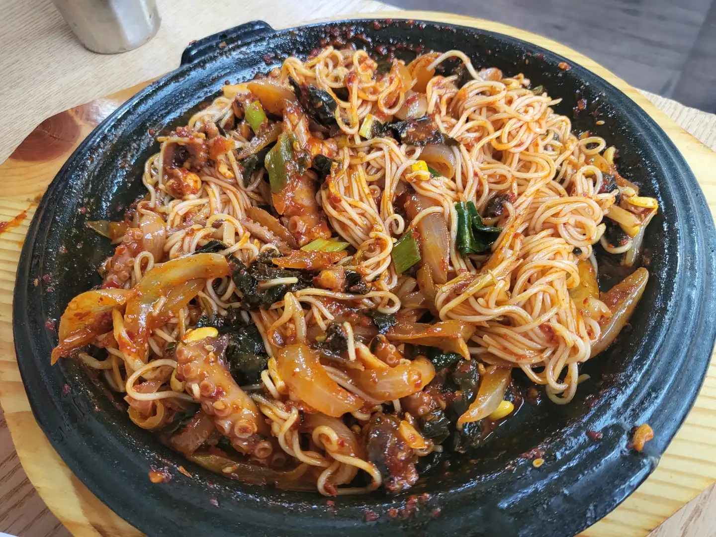 소면 넣고 비볐을 때