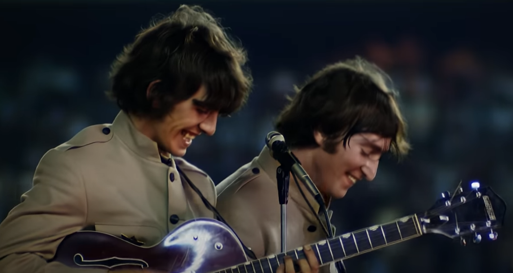 뮤비 캡처 사진