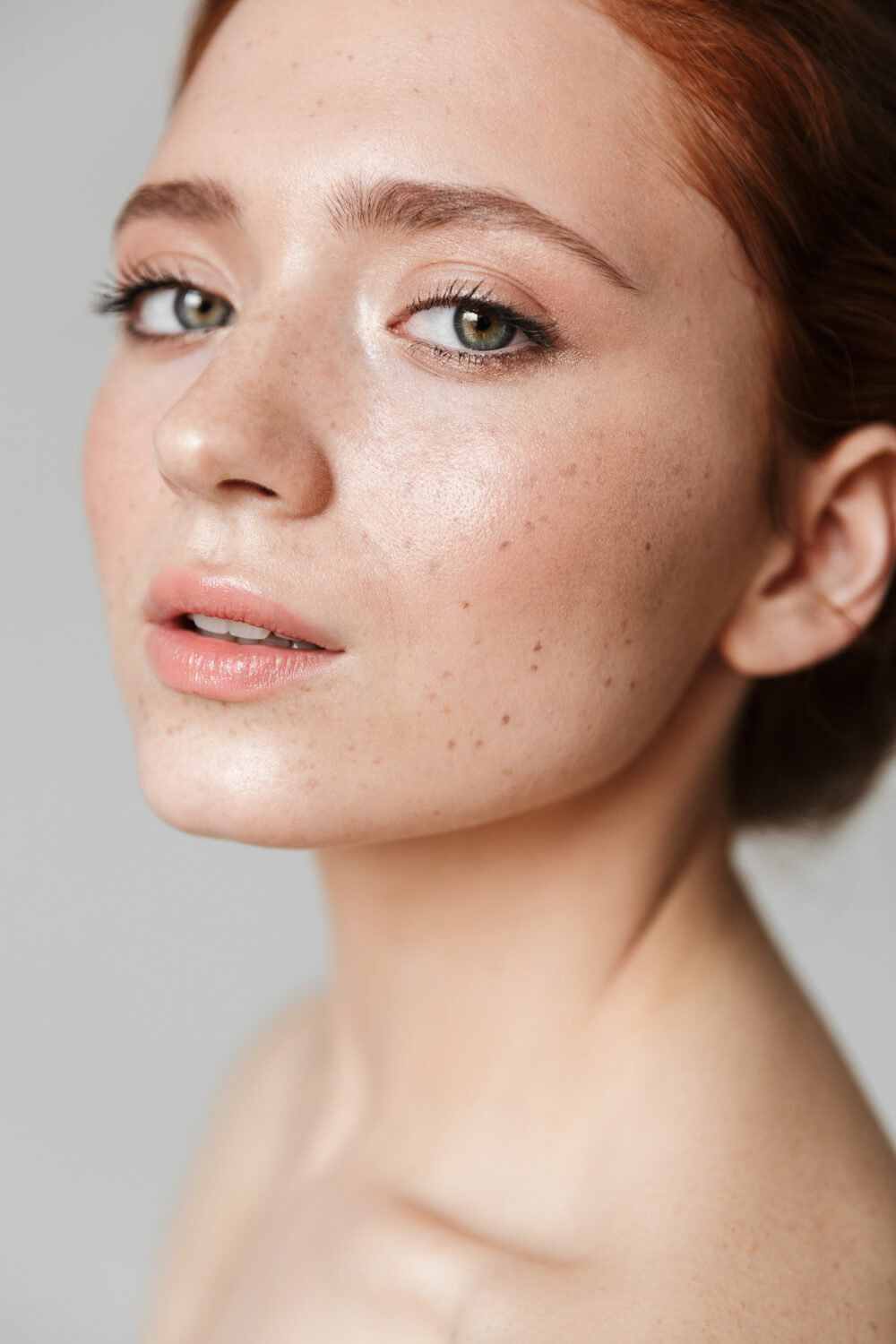 주근깨가-있는-여성