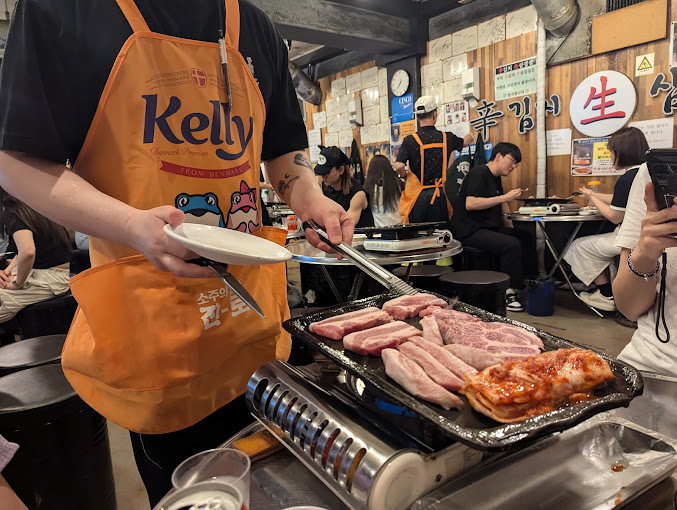 마포 합정동 삼겹살 '신김치생삼겹살'