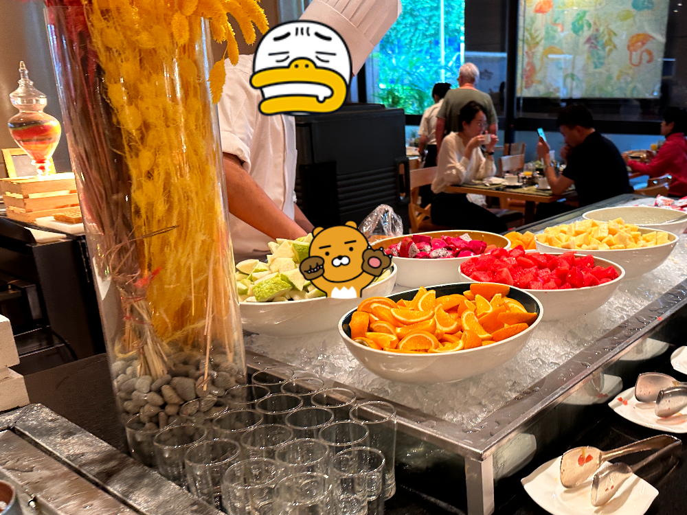 콘래드 센테니얼 호텔 조식