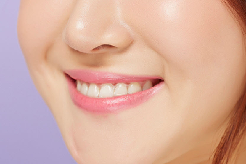 코가 이쁜 여성