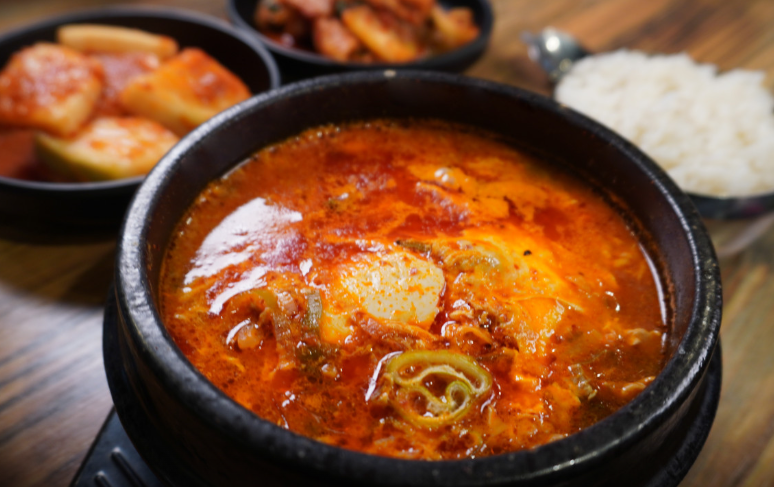 2TV 생생정보 수원맛집 <쫀득쫀득 입이 즐거운 족발 & 순댓국> 위치