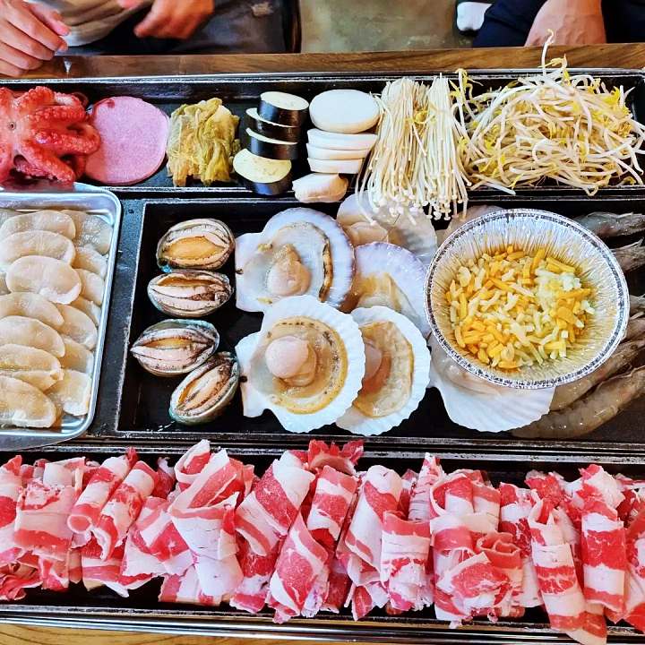 생생정보 철판 해물 삼합 황제 해물 전골 맛집