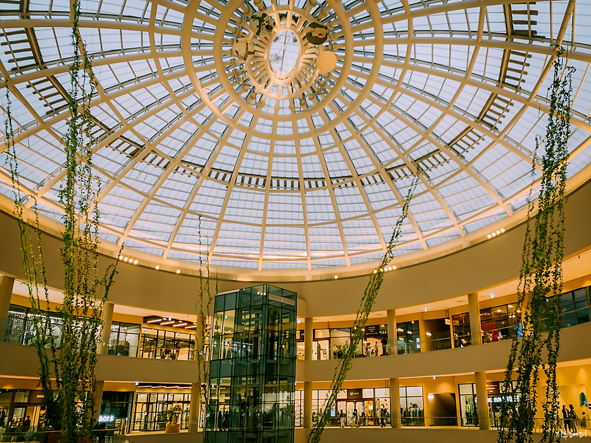 의왕 롯데몰 천장