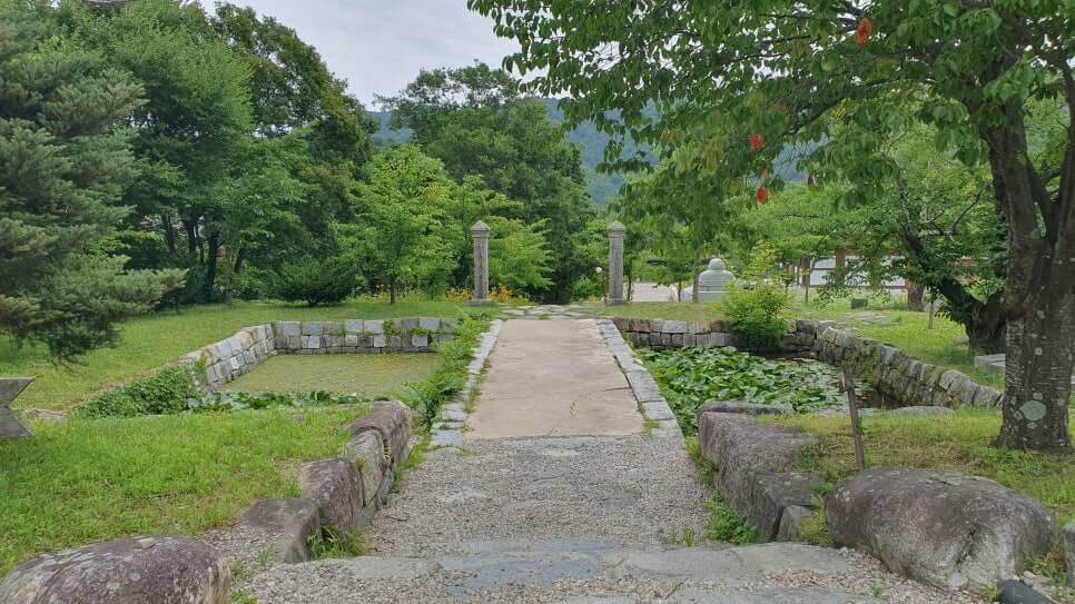 고성 건봉사 : 석가모니 부처의 진신 치아사리를 볼 수 있는 절 민통선 너머 숨겨진 천년의 성지