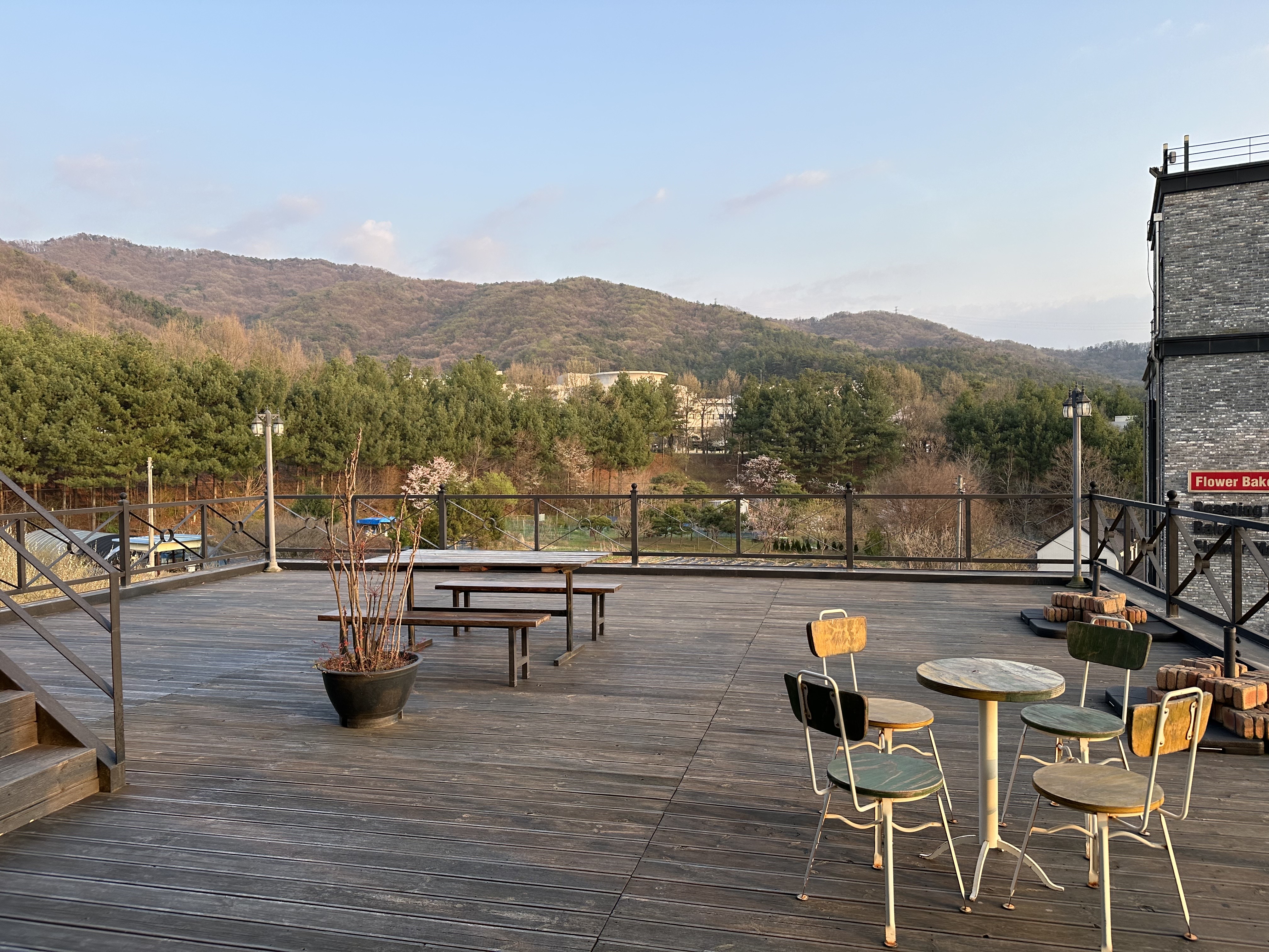 메종드엠-2층-테라스