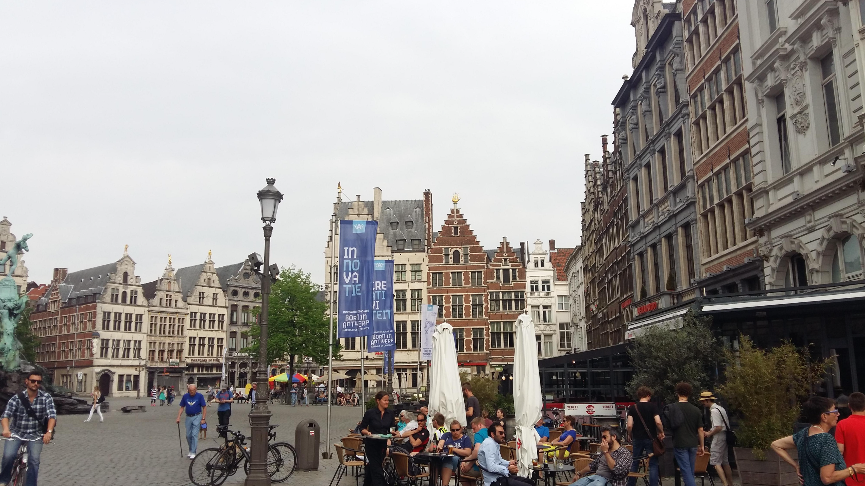 벨기에 안트베르펜 흐로테 마르크트 광장