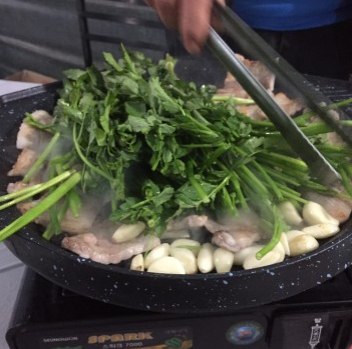 생방송투데이 청도미나리 미나리삼겹살 이주의장바구니 온라인구매 및 예약방법 경북 청도 솔농원 솔그린팜