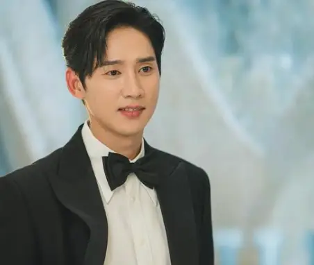 윤은성 역할의 박성훈 배우 SNS