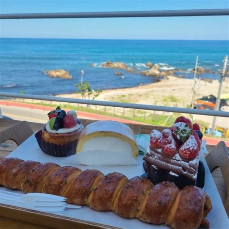 강원도 카페 "바다뷰 제빵소"