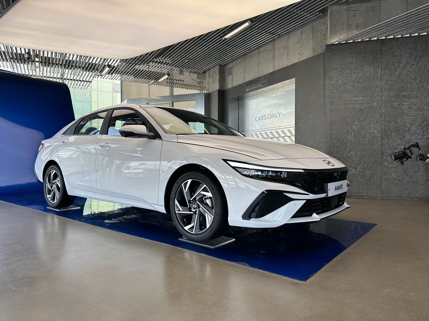 현대차 더 뉴 아반떼