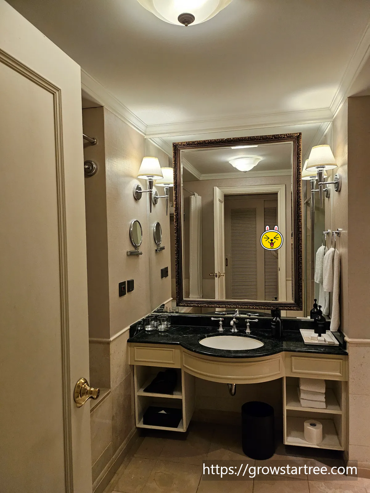 롯데호텔 제주 프리미어 가든뷰 패밀리 더블룸(프리미어 더블더블 가든)