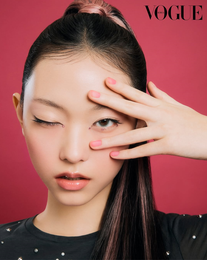 보그 코리아 커버를 장식한 뉴진스 멤버들의 하이패션 화보 이미지