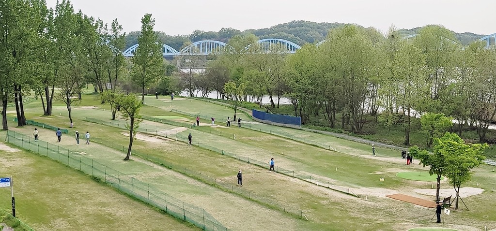 충청북도 충주호 목행파크골프장 소개