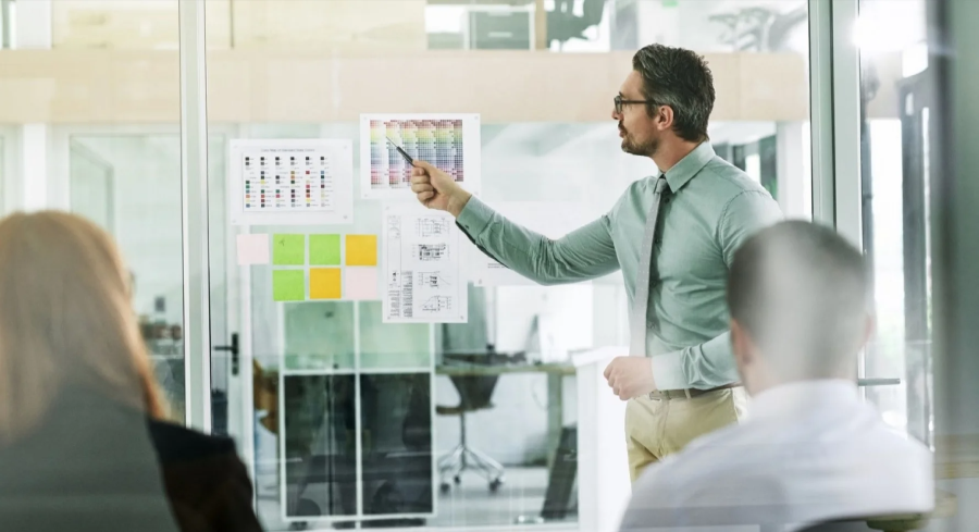 회사 밖의 꿈과 목표를 이룰 수 있게 도와주자.