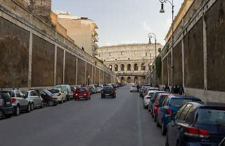 로마 길거리 주차 모습