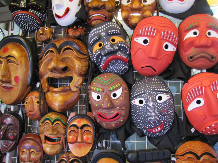 전통 탈 체험 사진