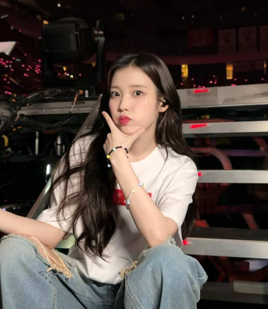 아이유 변우석