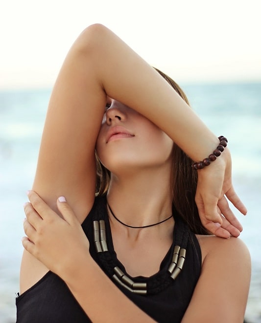 여성 겨드라인 멍울