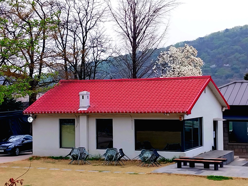 파주가볼만한 곳: 마롱리면사무소 카페&amp;#44; 율곡수목원 근처 정원 카페